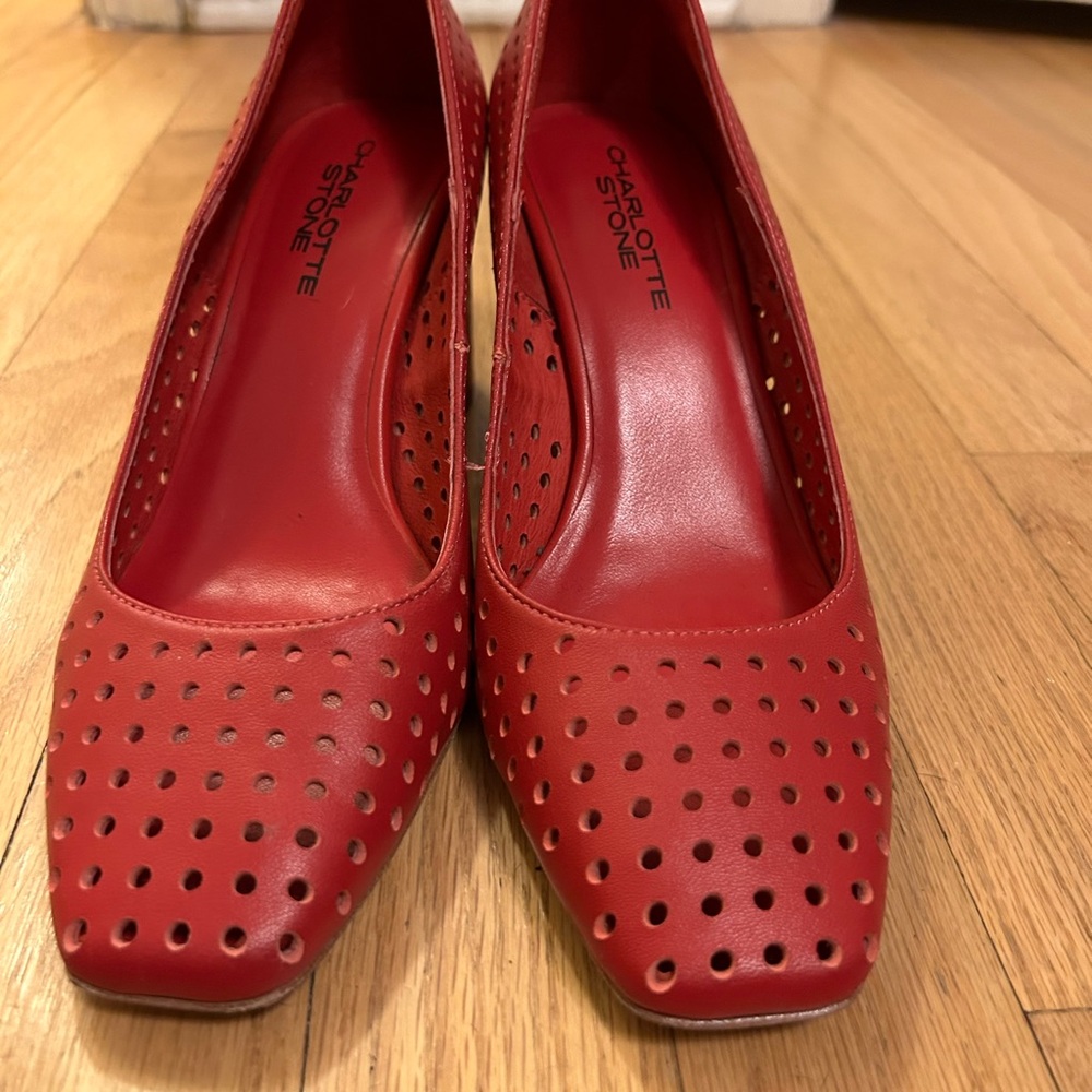 Charlotte Stone Harlie Begonia Perf Heels 7